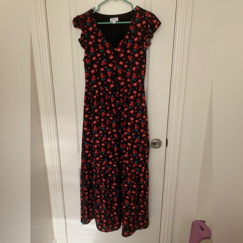 EUC Market & Spruce Floral Maxi Dress with Buttons and Side Pockets